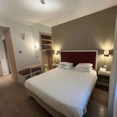 Kyriad 18 - Porte De Clignancourt - Montmartre Hotel Parigi