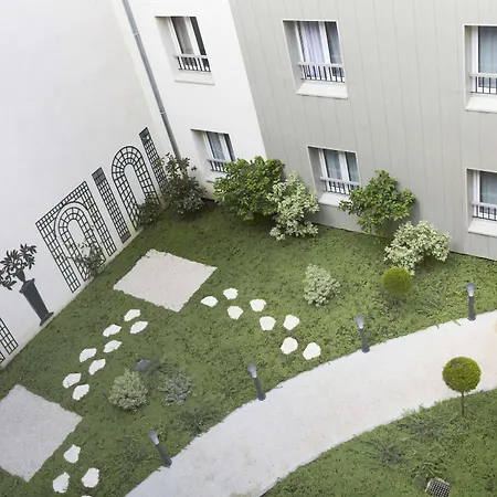 Kyriad 18 - Porte De Clignancourt - Montmartre Parigi