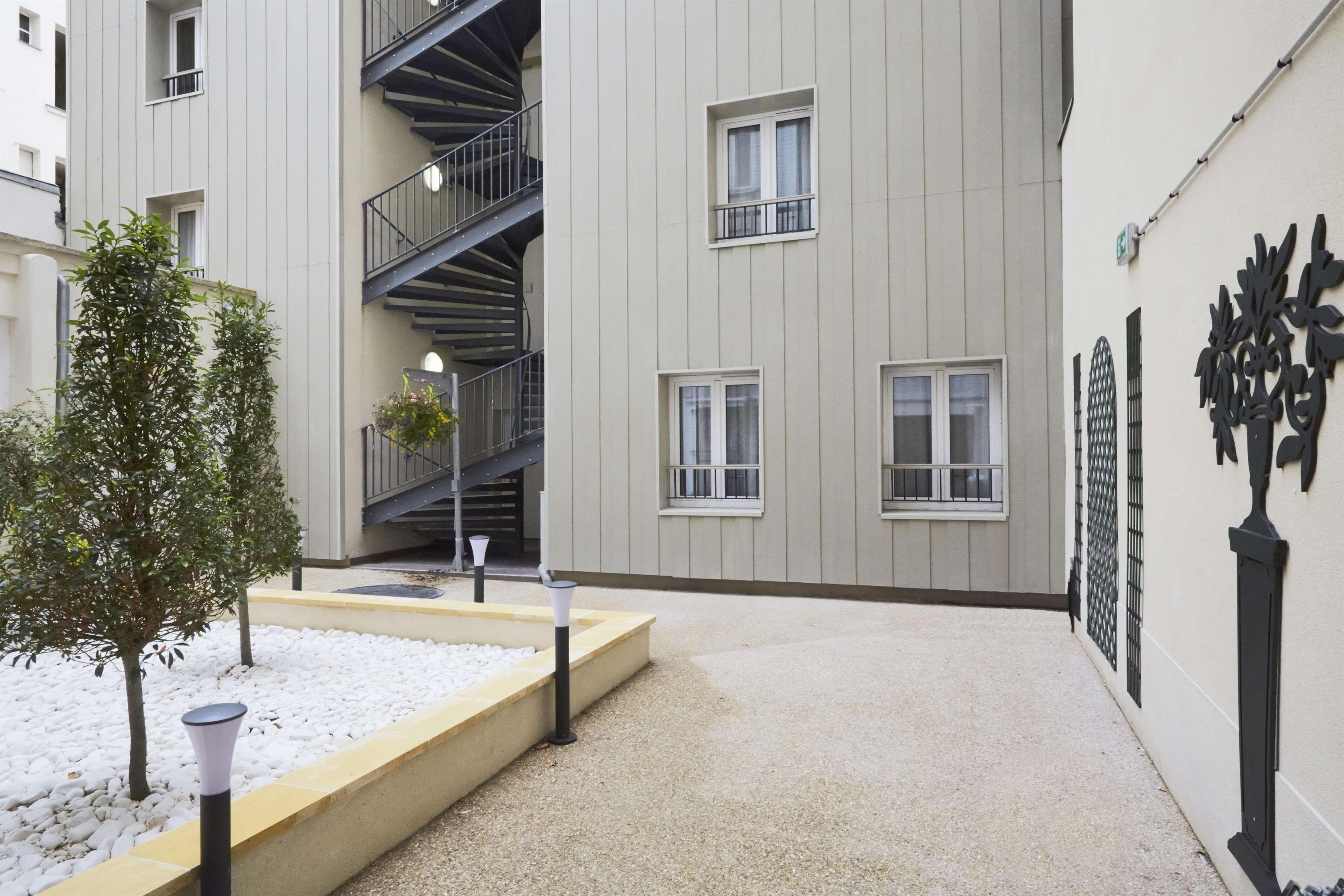 Hotel Kyriad 18 - Porte De Clignancourt - Montmartre