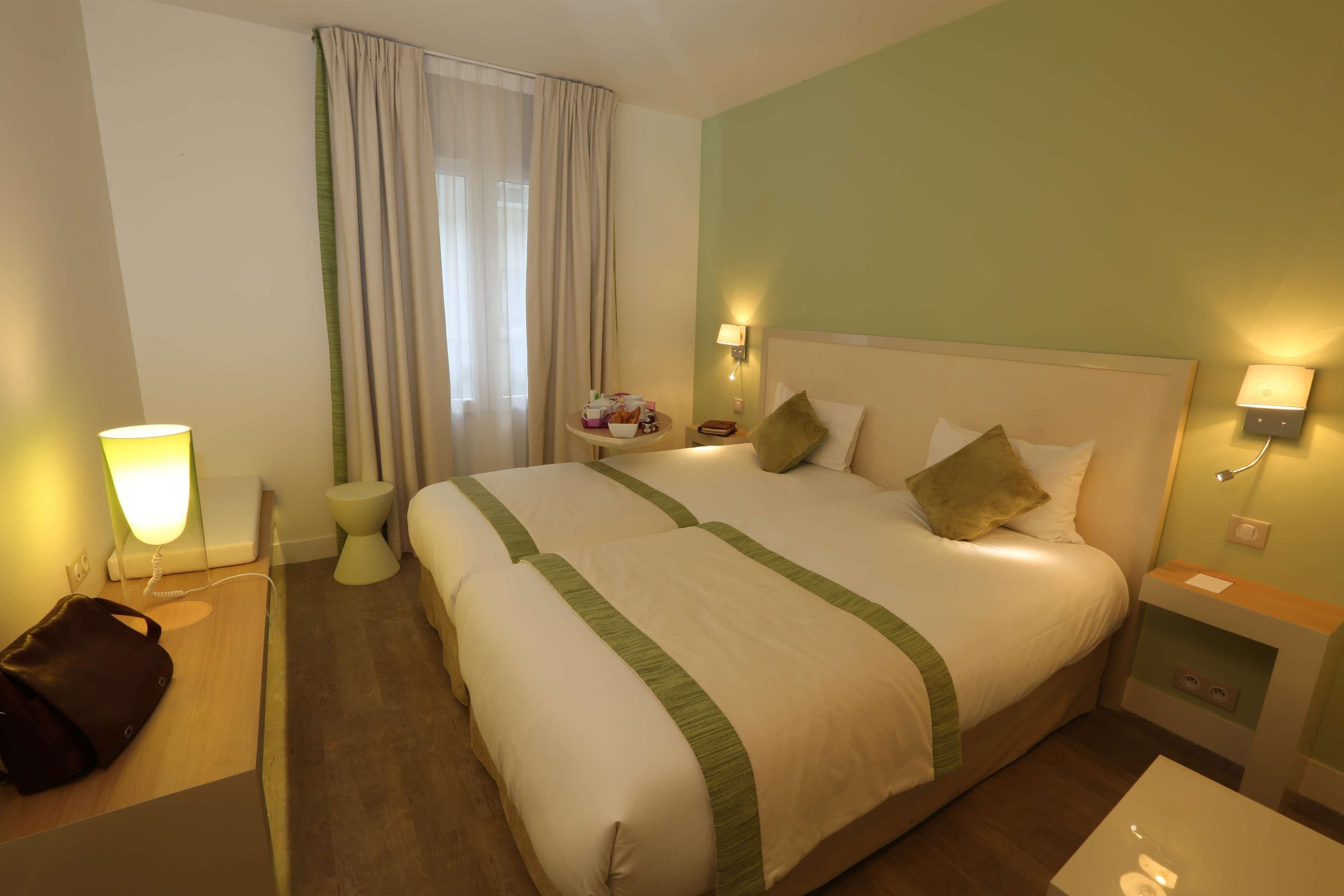Kyriad 18 - Porte De Clignancourt - Montmartre Hotel Parigi