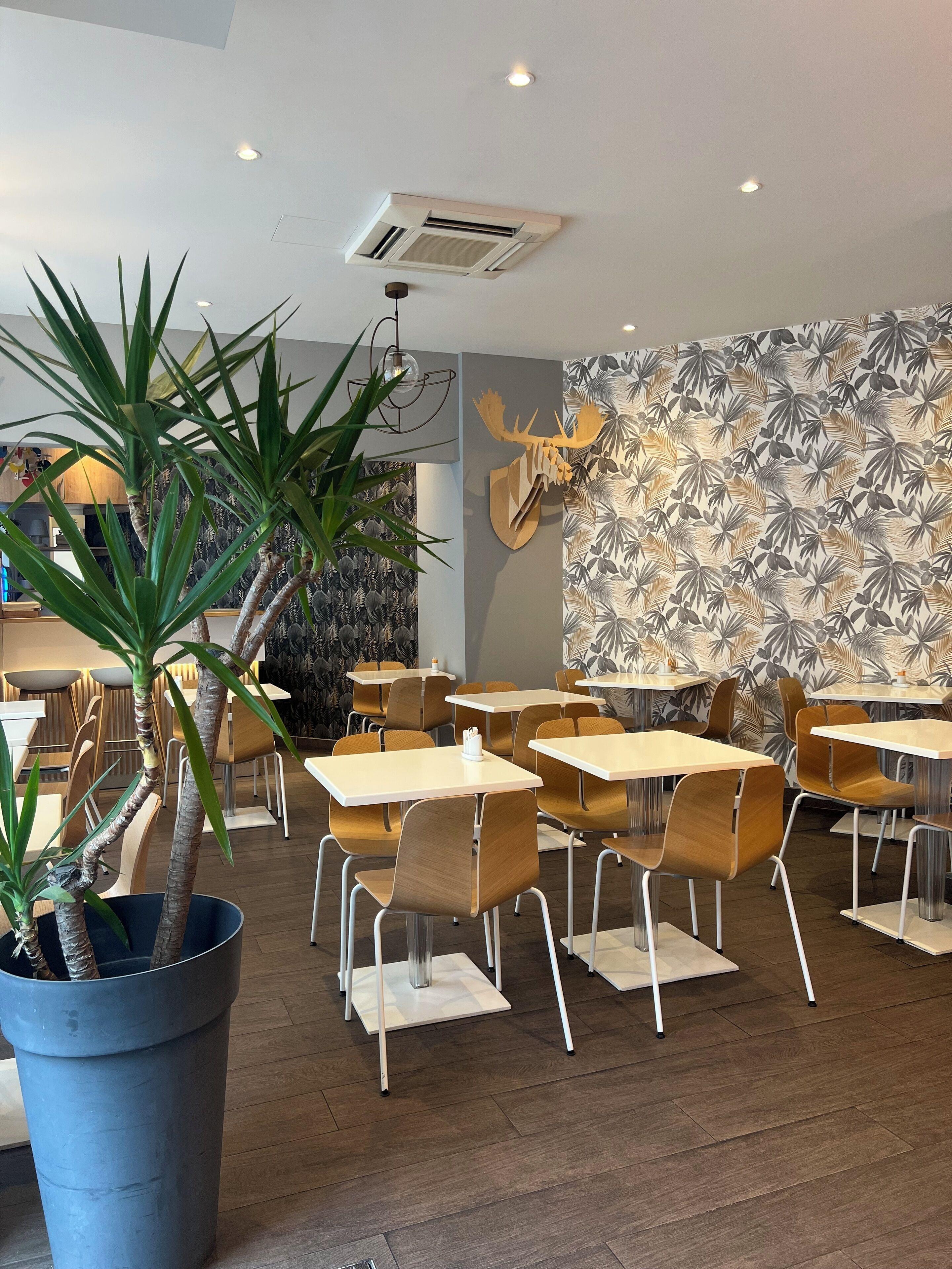 Hotel Kyriad 18 - Porte De Clignancourt - Montmartre